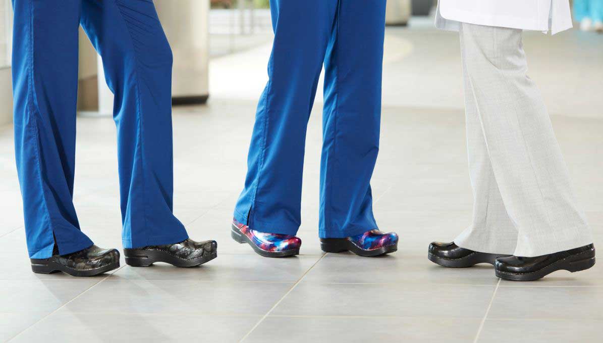 clogs nurses wear